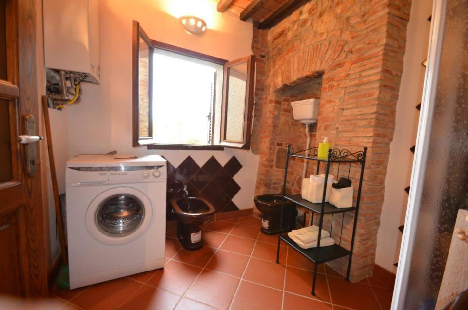 La Divina Dimora Il Castello Degli Spiriti Magni Apartman Montepescali Szoba fotó