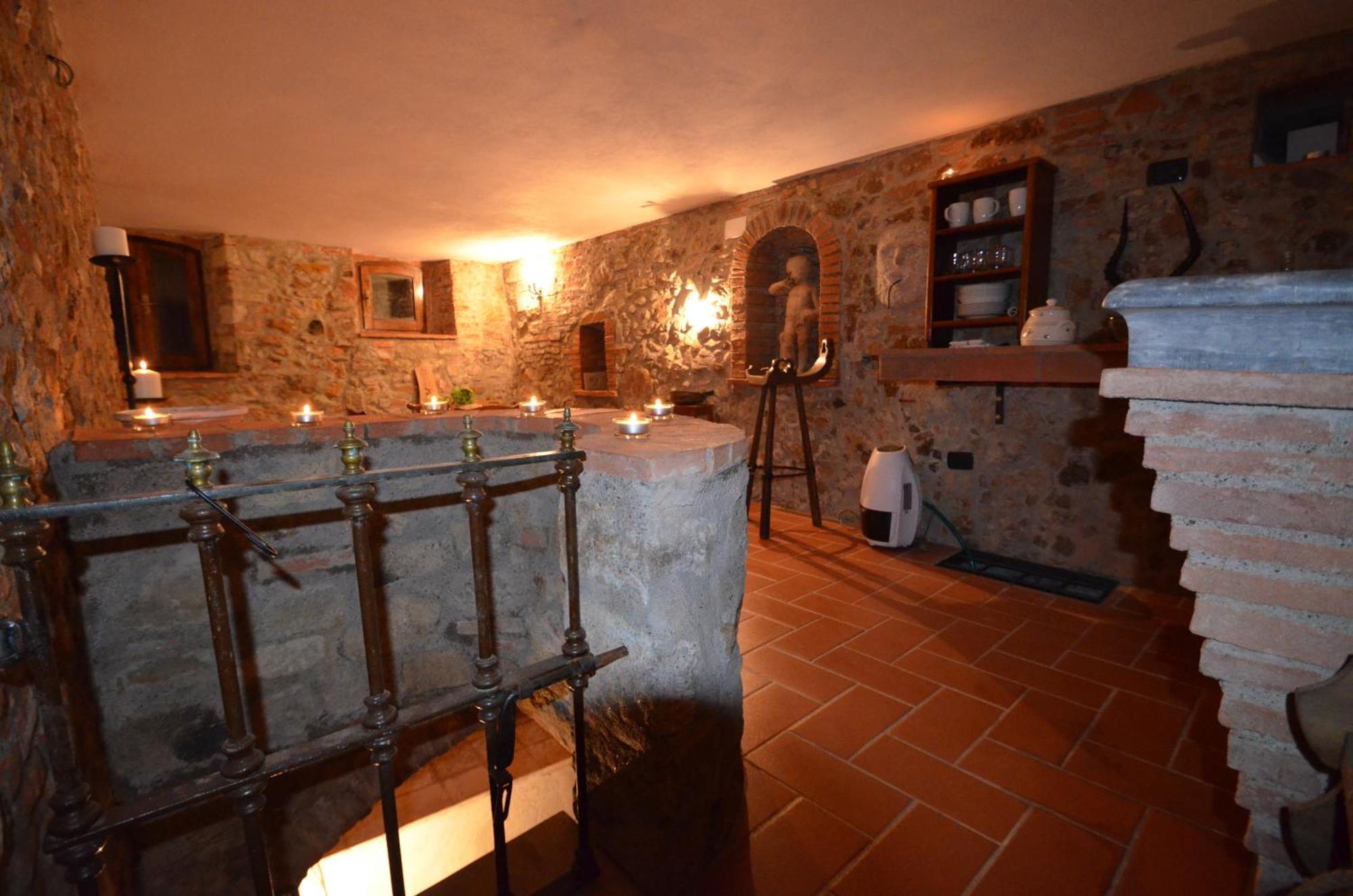 La Divina Dimora Il Castello Degli Spiriti Magni Apartman Montepescali Szoba fotó